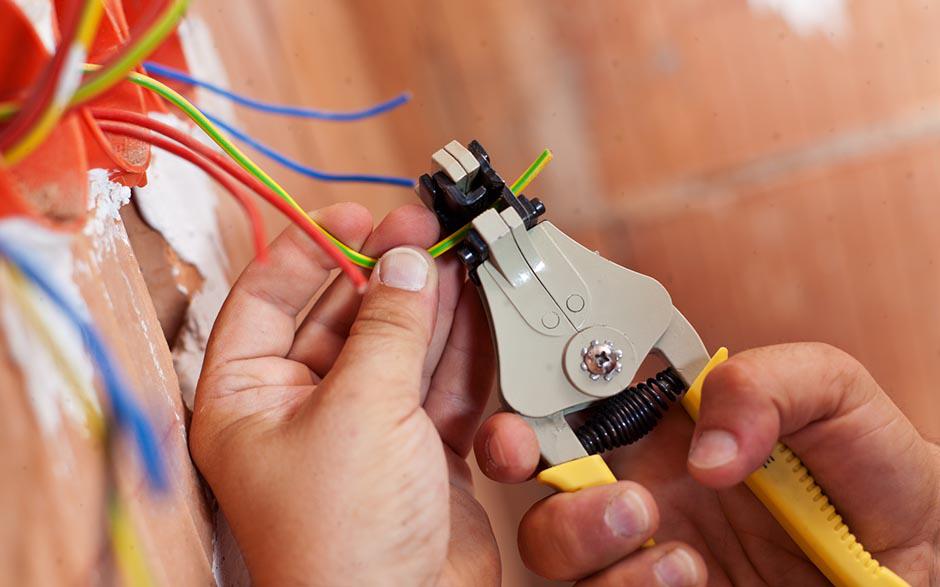 recherche travail électricien bâtiment Méru