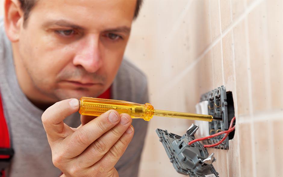 électricien dans le bâtiment Limours